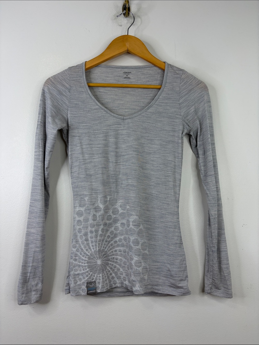 Icebreaker Top Womens XS Gray Merino Wool Lightweight Scoop Neck Long Sleeve